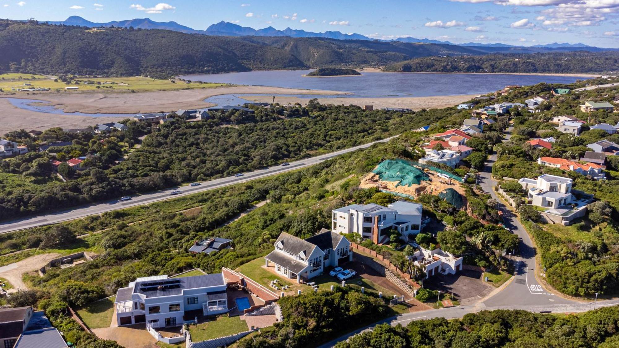 Vista Villa, Ocean & Mountain Views, Fire Pit *